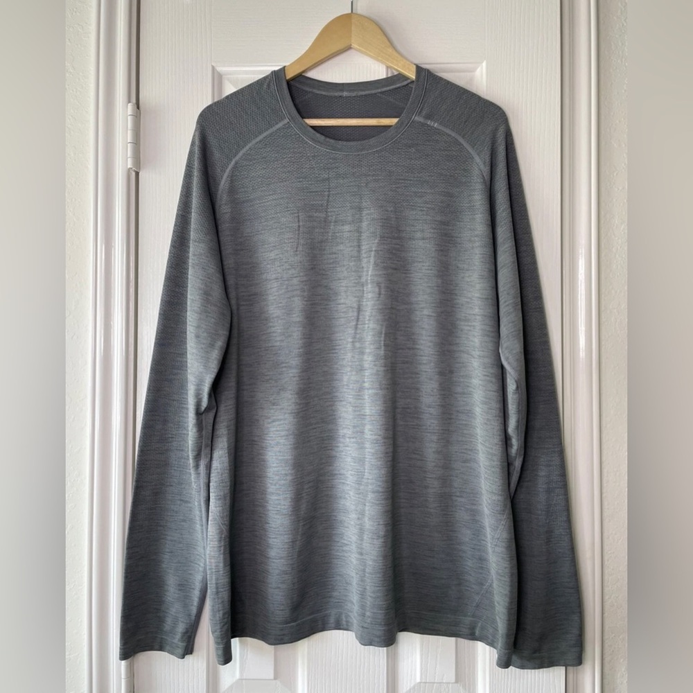 Men's Lululemon Metal Vent Tech Gray Long Sleeve Shirt size XL